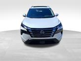 Thumbnail of 2025 Everest White Pearl Nissan Rogue