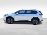 Thumbnail of 2025 Everest White Pearl Nissan Rogue