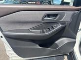 Thumbnail of 2021 Pearl White Tricoat Nissan Rogue