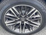 Thumbnail of 2026 Platinum White Pearl Acura MDX