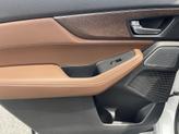 Thumbnail of 2026 Platinum White Pearl Acura MDX