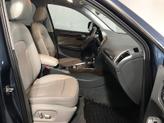 Thumbnail of 2016 Blue Audi Q5