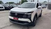 Thumbnail of 2025 Aspen White Tricoat Nissan Kicks