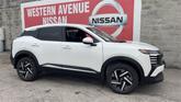 Thumbnail of 2025 Aspen White Tricoat Nissan Kicks