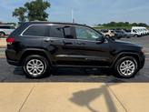 Thumbnail of 2022 Diamond Black Crystal Pearlcoat Jeep Grand Cherokee