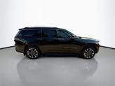 Thumbnail of 2021 Diamond Black Crystal Pearlcoat Jeep Grand Cherokee L