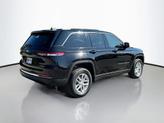 Thumbnail of 2025 Diamond Black Crystal Pearlcoat Jeep Grand Cherokee