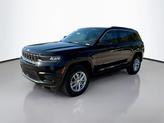 Thumbnail of 2025 Diamond Black Crystal Pearlcoat Jeep Grand Cherokee