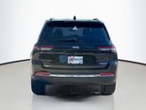 Thumbnail of 2025 Diamond Black Crystal Pearlcoat Jeep Grand Cherokee