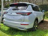 Thumbnail of 2025 White Diamond Mitsubishi Outlander