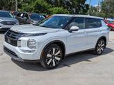 Thumbnail of 2025 White Diamond Mitsubishi Outlander