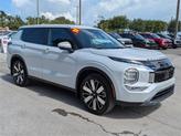 Thumbnail of 2025 White Diamond Mitsubishi Outlander