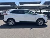 Thumbnail of 2022 White Ford Edge