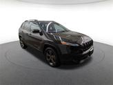 Thumbnail of 2016 Recon Green Clearcoat Jeep Cherokee