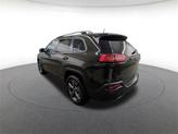 Thumbnail of 2016 Recon Green Clearcoat Jeep Cherokee