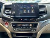 Thumbnail of 2019 White Honda Pilot