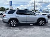 Thumbnail of 2023 Lunar Silver Metallic Honda Pilot
