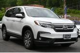 Thumbnail of 2022 Platinum White Pearl Honda Pilot