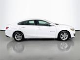Thumbnail of 2022 Summit White Chevrolet Malibu