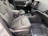 Thumbnail of 2022 Bright White Clearcoat Jeep Cherokee