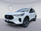 Photo of 2025 White Metallic Ford Escape