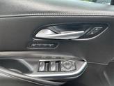 Thumbnail of 2024 Argent Silver Metallic Cadillac XT4