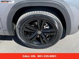 Thumbnail of 2023 Platinum Gray Metallic Volkswagen Atlas