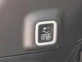 Thumbnail of 2024 Diamond Black Crystal Pearlcoat Jeep Grand Cherokee