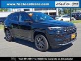 Photo of 2024 Diamond Black Crystal Pearlcoat Jeep Compass