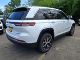 Thumbnail of 2025 Bright White Clearcoat Jeep Grand Cherokee