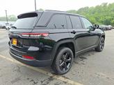 Thumbnail of 2025 Diamond Black Crystal Pearlcoat Jeep Grand Cherokee