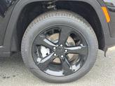 Thumbnail of 2025 Diamond Black Crystal Pearlcoat Jeep Grand Cherokee