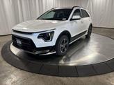 Photo of 2025 Snow White Pearl Kia Niro