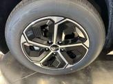Thumbnail of 2025 Snow White Pearl Kia Niro