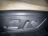 Thumbnail of 2025 Glacial White Pearl Kia Sorento