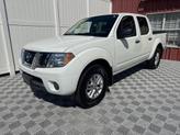 Thumbnail of 2021 Glacier White Nissan Frontier