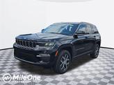 Photo of 2025 Diamond Black Jeep Grand Cherokee