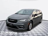 Photo of 2025 Ceramic Gray Clearcoat Chrysler Pacifica
