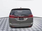 Thumbnail of 2025 Ceramic Gray Clearcoat Chrysler Pacifica