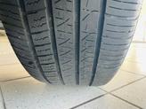 Thumbnail of 2024 Mineral White Metallic BMW X5