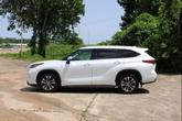 Thumbnail of 2022 Wind Chill Pearl Toyota Highlander Hybrid