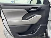 Thumbnail of 2022 Celestial Silver Metallic Toyota Highlander