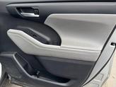 Thumbnail of 2022 Celestial Silver Metallic Toyota Highlander
