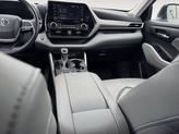 Thumbnail of 2022 Celestial Silver Metallic Toyota Highlander