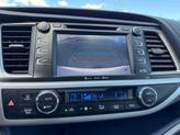 Thumbnail of 2019 Blizzard Pearl Toyota Highlander