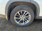 Thumbnail of 2019 Blizzard Pearl Toyota Highlander