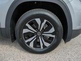 Thumbnail of 2024 Silver Mist Metallic Volkswagen Atlas