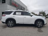 Thumbnail of 2025 Everest White Pearl Tricoat Nissan Pathfinder