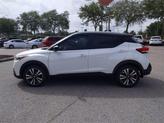 Thumbnail of 2018 Aspen White/Super Black Nissan Kicks
