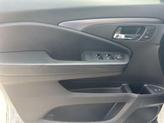 Thumbnail of 2022 Platinum White Honda Pilot